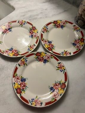 Set of 3 Bountiful Earthenware 7.5” Plates